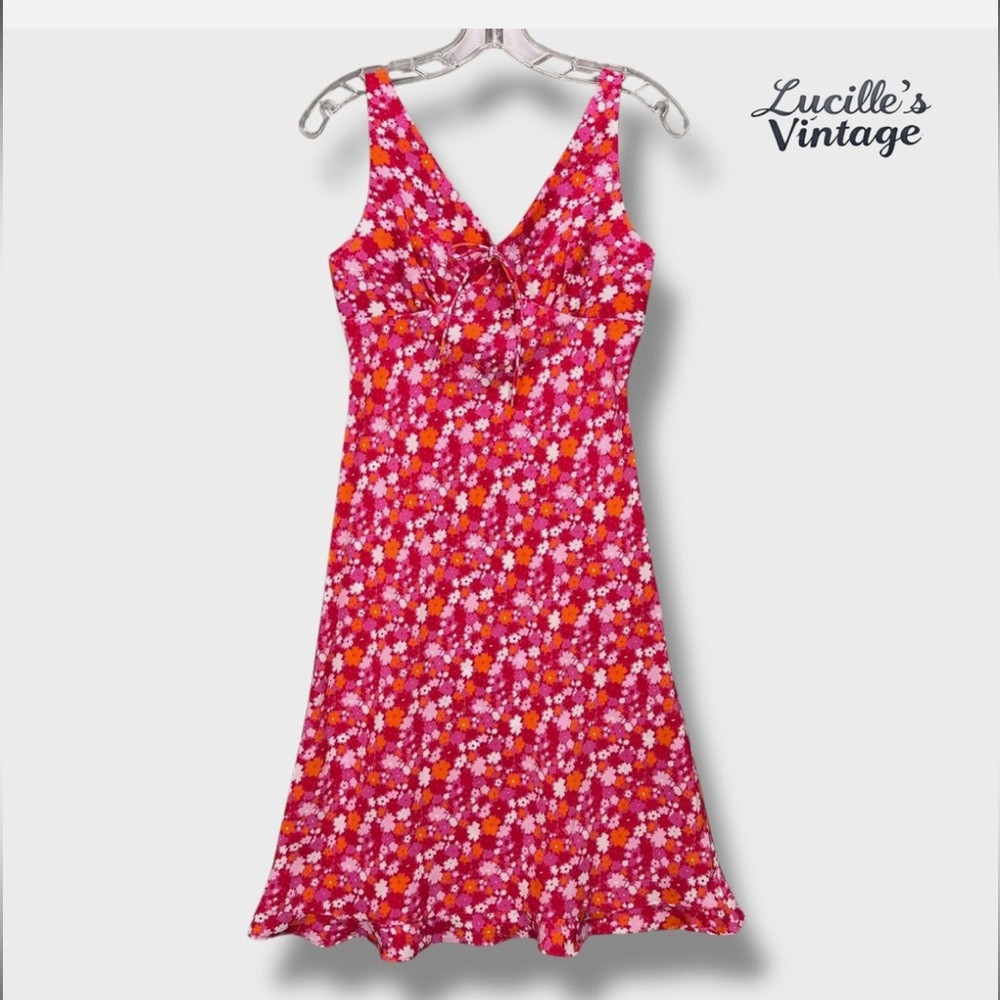 🌸 VTG 90s Y2K Express Dress Size 3/4
Floral V-Neck Sleeveless Ruffle Clueless🌸